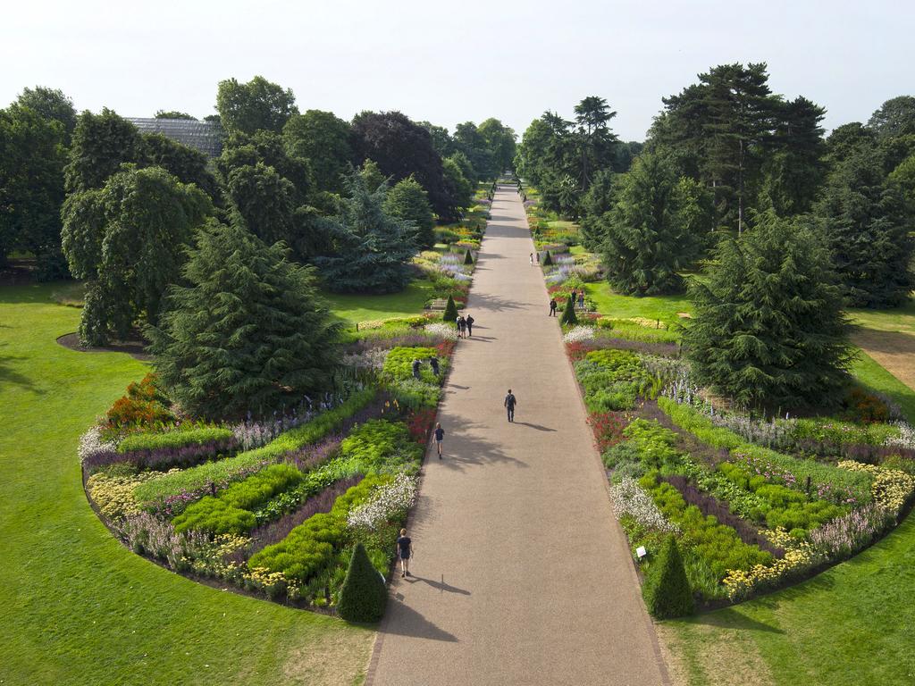 ESCAPE: Richmond, Janet Fife-Yeomans -  The Great Broad Walk Borders at Kew Gardens. Picture: Jeff Eden/RBG Kew