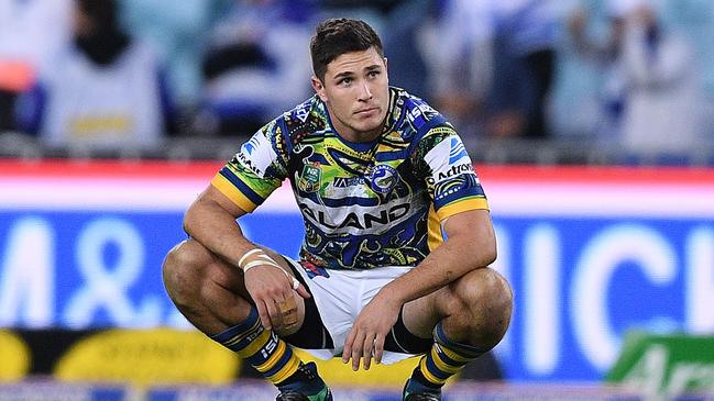 Mitchell Moses of the Eels looks on following this team's loss to the Bulldogs in the Round 10 NRL match between the Canterbury-Bankstown Bulldogs and the Parramatta Eels at ANZ Stadium in Sydney, Friday, May 11, 2018. (AAP Image/Dan Himbrechts) NO ARCHIVING, EDITORIAL USE ONLY