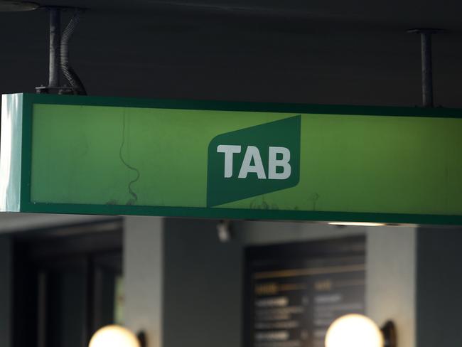 SYDNEY, AUSTRALIA - NewsWire Photos AUGUST 7, 2024:  Gambling and gaming generic shots.  TAB signage at a local hotel.  Picture: NewsWire / John Appleyard