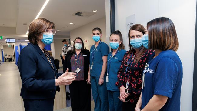 Victorian Health Minister Mary-Anne Thomas meeting staff at Royal Melbourne Hospital. Thousands of nurses could score a wage boost of almost 30 per cent under a new deal brokered between the union and the State Government. Picture: NewsWire / David Geraghty