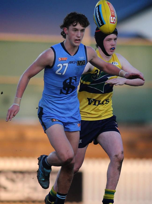 Sturt’s Noah Roberts-Thomson in action against the Eagles in Round 16 of the SANFL under-16s, where he had a game-high 38 disposals. Picture: Dean Martin