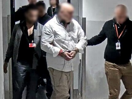 New Zealand Mongrel Mob thug Timoti Kapene Te Amo has been deported. Australian Border Force officials put teh convicted criminal on a plane from Melbourne to Auckland on October 24, 2018.