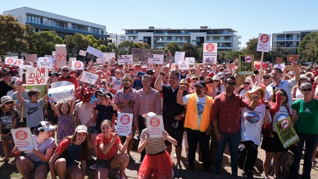 Group picture of the crowd which turned out to protest the Meriton proposal. Picture: Zac Rushton