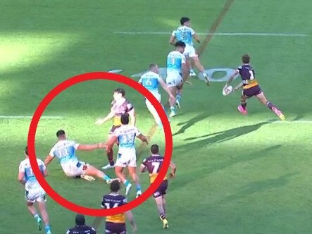 David Fifita went to ground. Photo: Fox Sports