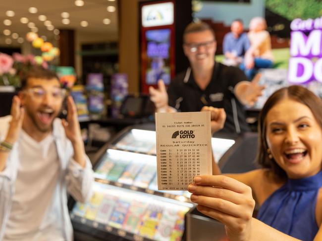 A couple from Emu Park has won$540,000 in the Saturday Gold Lotto draw.