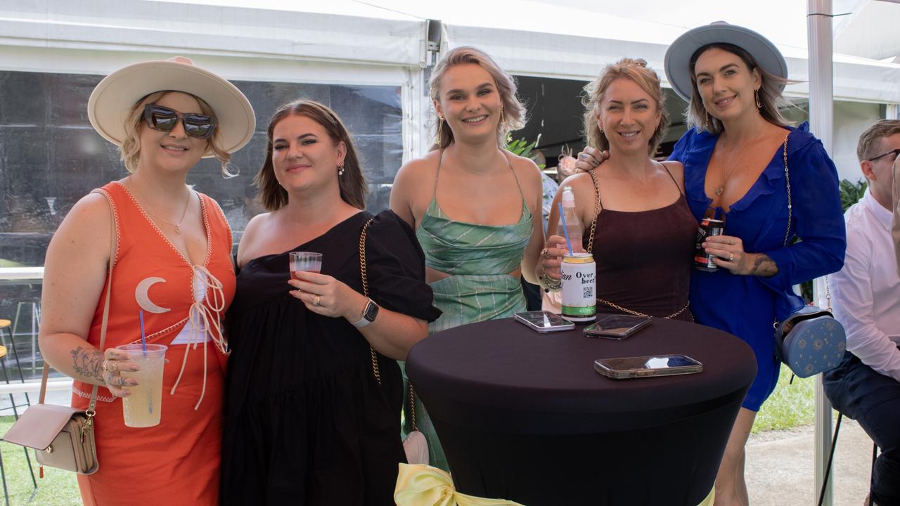 Bob, Nikki, Jess, Alysha and Britt at the Bundaberg Catholic Schools Race Day.