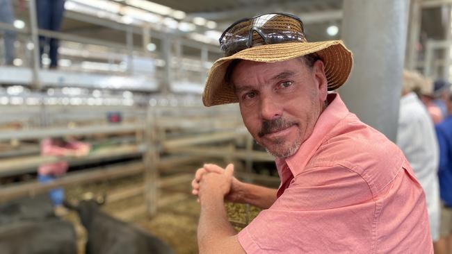 Rob Hocking from Elders Cobram bought Angus cows and calves, paying up to $2360 for a client at the Wodonga store cattle sale.