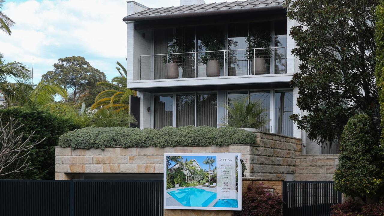 There are ways to go about buying a property sight unseen. Picture: NCA NewsWire / Gaye Gerard