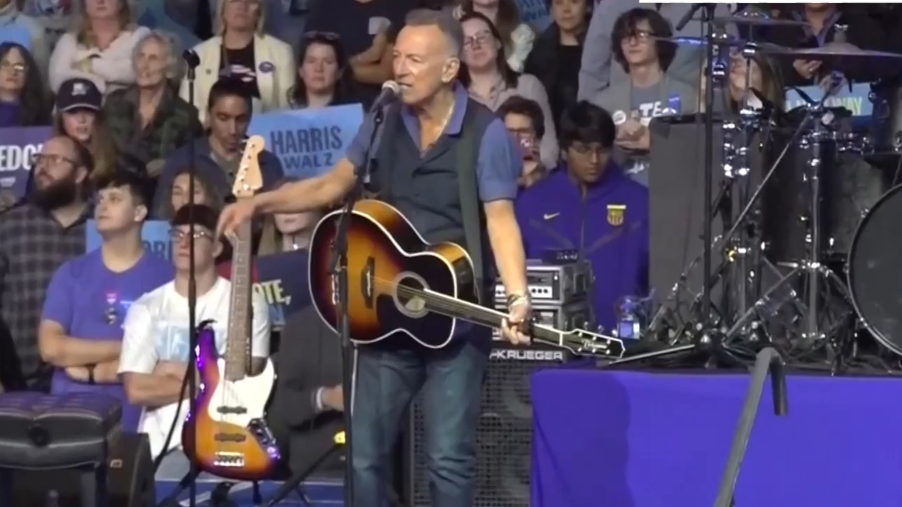 Bruce Springsteen endorses Kamala Harris	