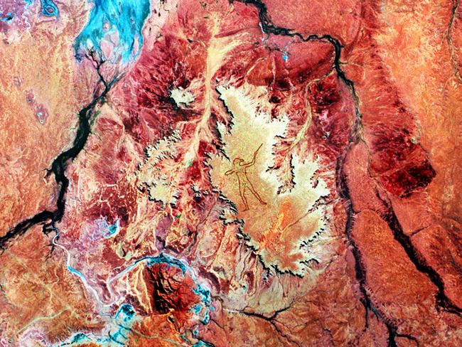 Visible from space, this NASA Landsat satellite image from 1998 gives some perspective of Marree Man’s size in relation to its surroundings, with Lake Lake Eyre — now renamed as Kati Thanda — visible to its northwest.