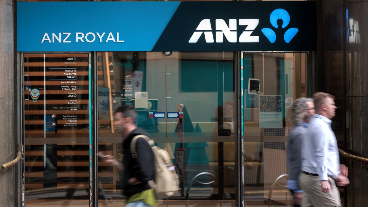 ANZ will no longer offer over-the-counter cash withdrawal services in some branches. Picture: NCA NewsWire / David Geraghty