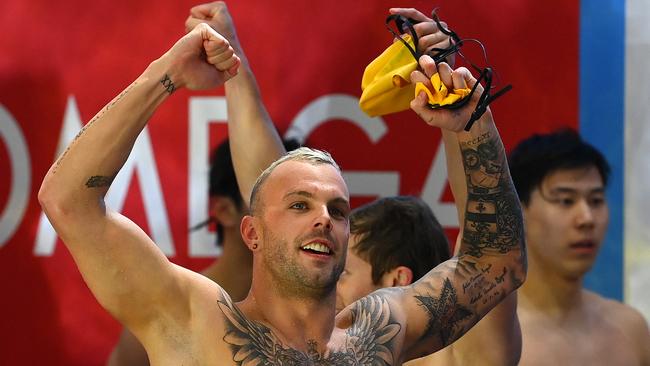 MELBOURNE, AUSTRALIA - DECEMBER 18: Kyle Chalmers of Australia celebrates winning gold in the Men's 4x100m Medley Relay Final, equalling a new world record with the United States in a time of 3:18.98, on day six of the 2022 FINA World Short Course Swimming Championships at Melbourne Sports and Aquatic Centre on December 18, 2022 in Melbourne, Australia. (Photo by Quinn Rooney/Getty Images)