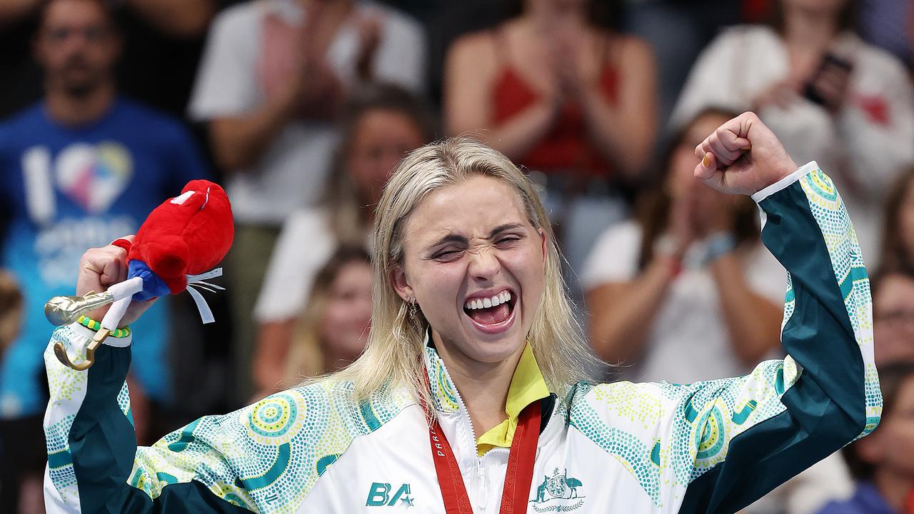 Australian swimmer Alexa Leary breaks world record twice in one day in Paralympic triumph