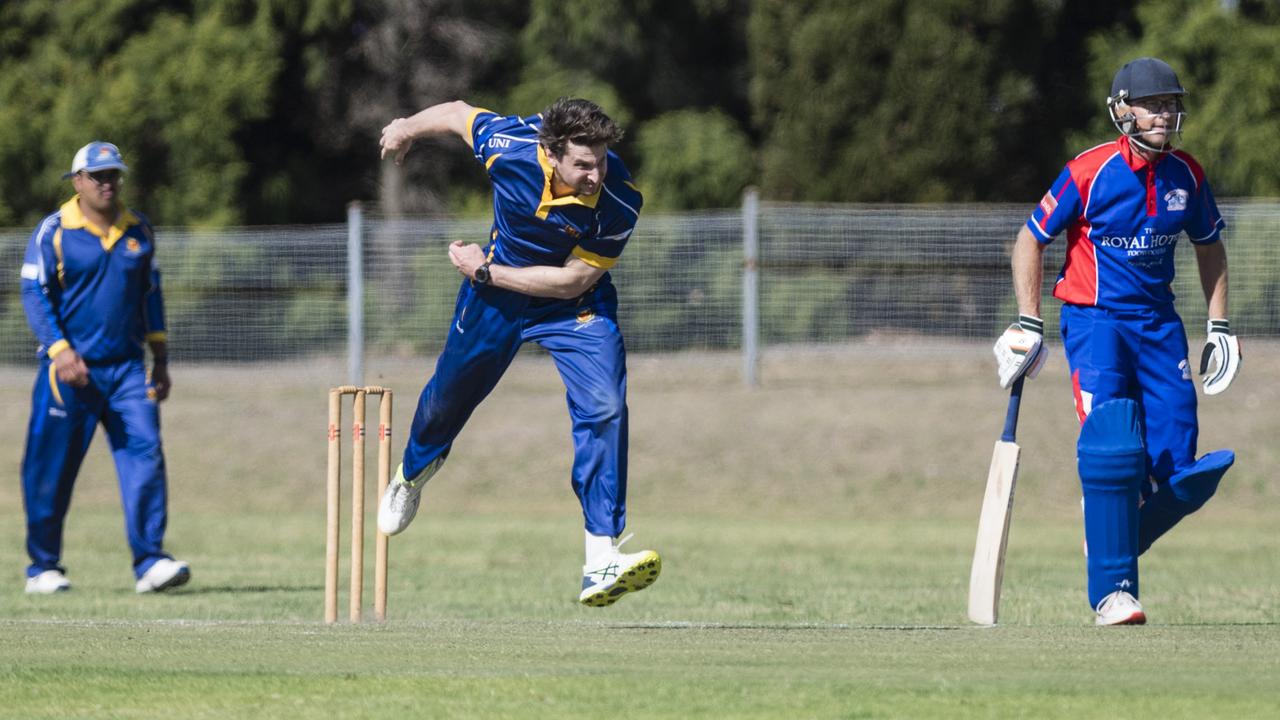 University bowler Matt Johnston. Picture: Kevin Farmer