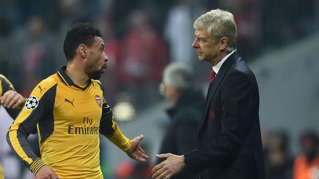 Arsene Wenger sensationally reveals he tipped Arsenal to go season