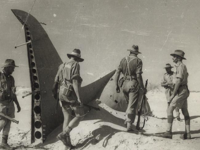 1942. Ivan Smirnoff's plane was shot down by Japanese Zero fighters near Broome. The plane piled up on a beach. WWII - World War II - Australia - Air raids - 1942-1943.