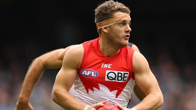 Tom Papley bursts forward during Sydney’s win over Carlton on Saturday. Picture: Graham Denholm/Getty Images. 