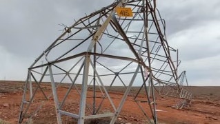 Two powerlines have been brought down with severe thunderstorms expected across South Australia on Thursday afternoon begin to set in.