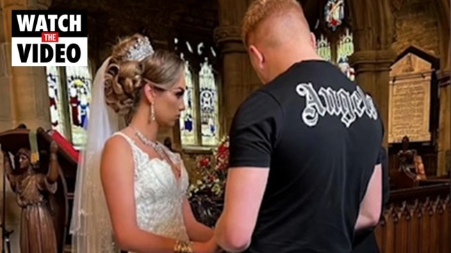 Man goes viral for wearing a t-shirt and jeans to his own wedding