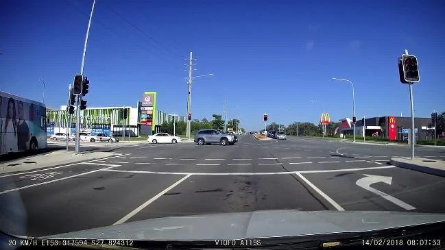 Red light runner gets instant karma VIDEO Dash Cam Owners Australia 