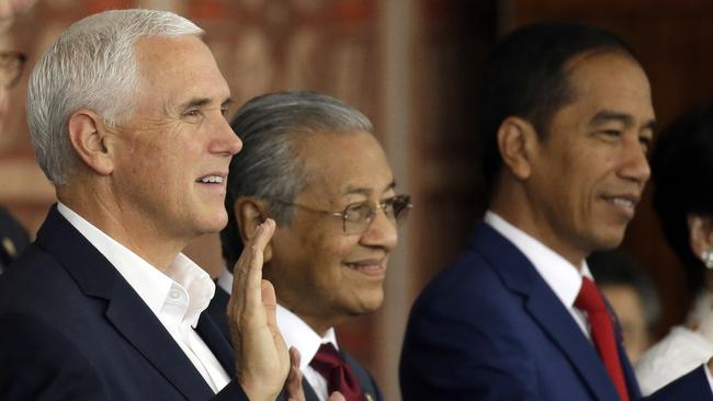 From left, US Vice President Mike Pence, Malaysian Prime Minister Mahathir Mohamad and Indonesia's President Joko Widodo at APEC in Port Moresby.