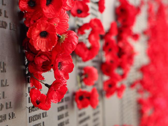 Charles Bean memorial at the Australian War Memorial Canberra | escape ...