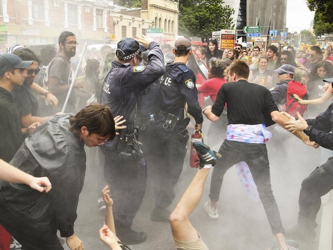 Police clash with protesters during the Invasion Day Rally 2017 in Sydney. Picture: Justin Lloyd