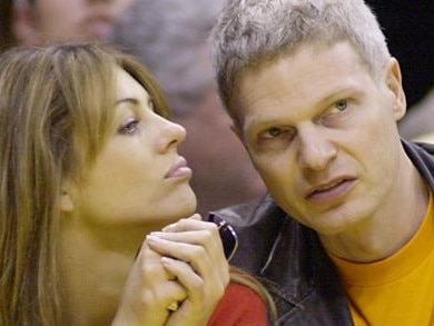 Elizabeth Hurley and Steve Bing take in the Los Angeles Lakers versus Portland Trail Blazers basketball game at the Staples Center in downtown Los Angeles. .