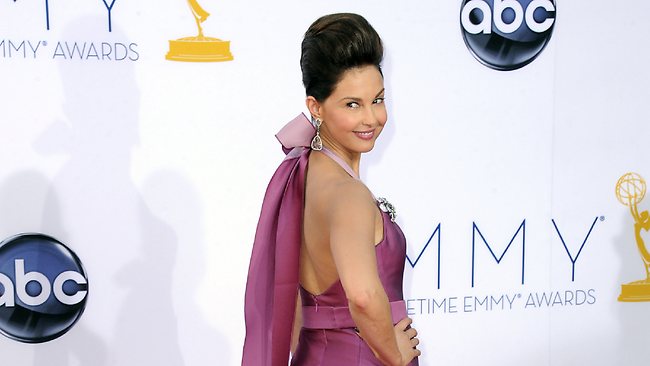 Ashley Judd Accuses Sister Wynonna Judd Of Spying On Her After Finding Gps Tracking On Her Car 