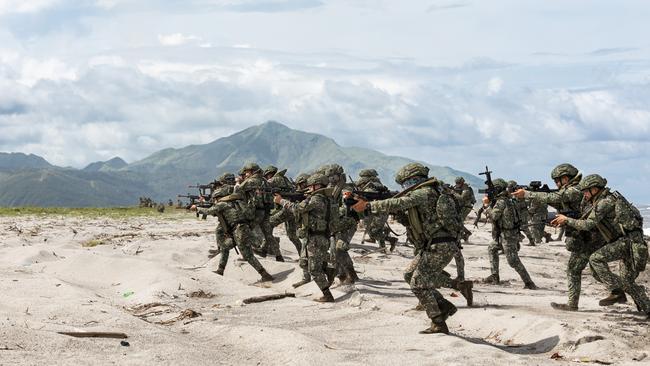 Troops conduct a combined amphibious assault exercise on Exercise Alon as part of Indo-Pacific Endeavour 2023 in the Philippines.