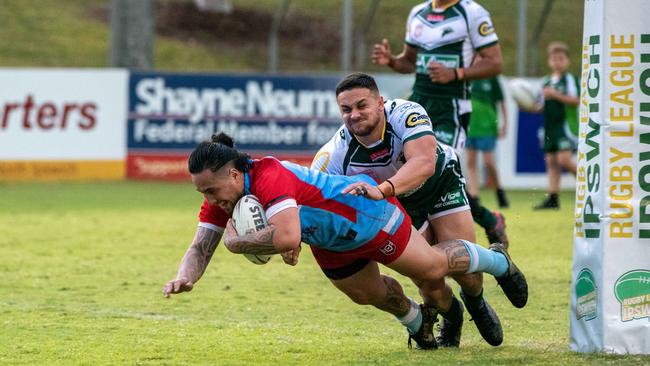 Swifts can score tries from anywhere thanks to the extra efforts of players like Paeto Samatua and Derek Hemopo. Picture: Bruce Clayton