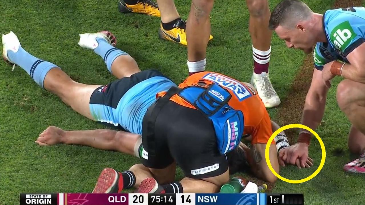 State Or Origin Results Damien Cook Touching Gesture Cody Walker Jai