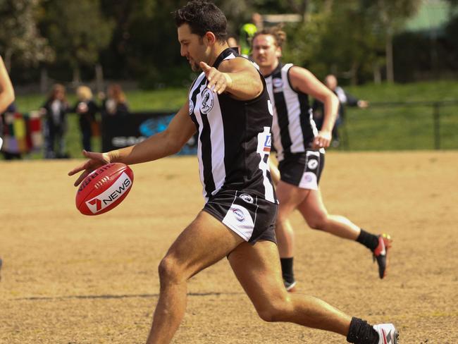 Drew Vincent in action for Parkside. Picture: Local Legends Photography