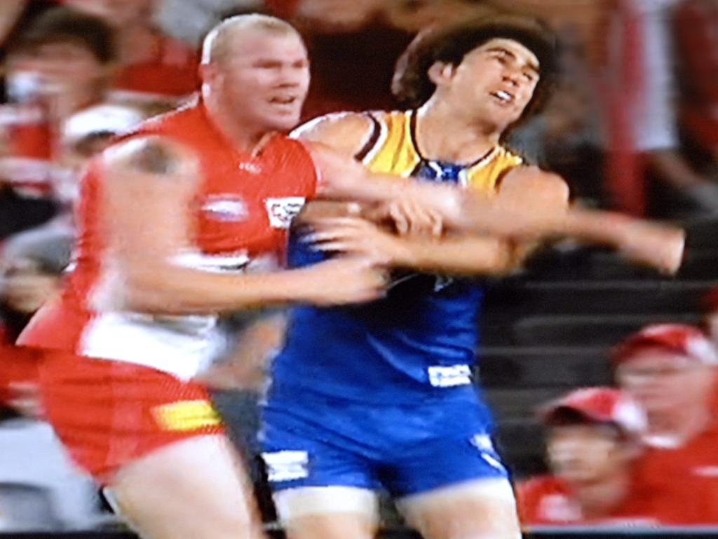 Andrew Gaff Punch: The Worst On-field Punches In The AFL | The Courier Mail