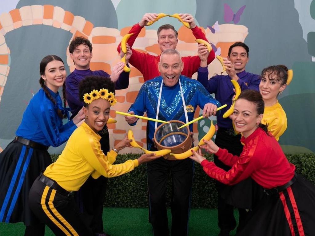 The Wiggles Perform By Dying Fan’s Hospital Bed In Heartbreaking Video 