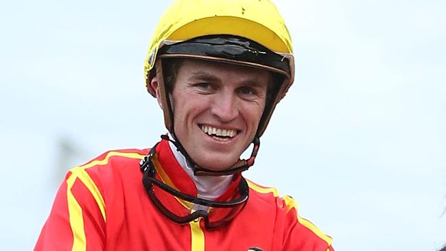 June Stakes 2015: Josh Parr Set To Strike With Avoid Lightning In 