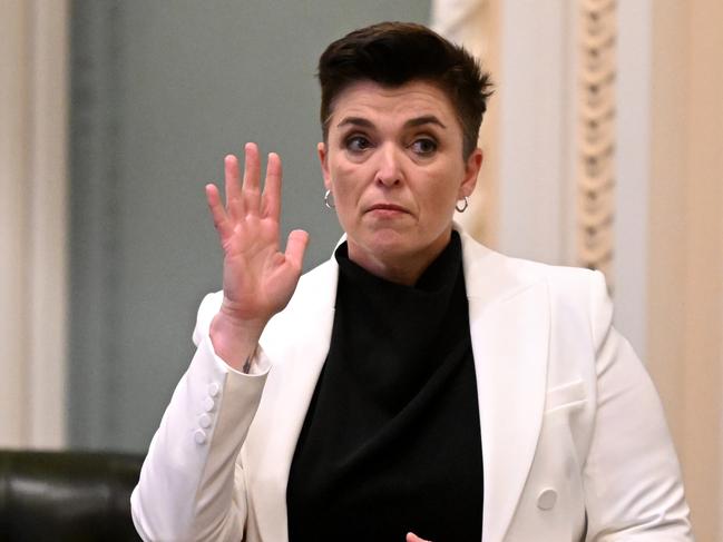 BRISBANE, AUSTRALIA - NewsWire Photos - SEPTEMBER 14, 2023.Queensland Member for Macalister Melissa McMahon delivers a speech in AUSLAN sign language at Parliament House in Brisbane. Picture: Dan Peled / NCA NewsWire