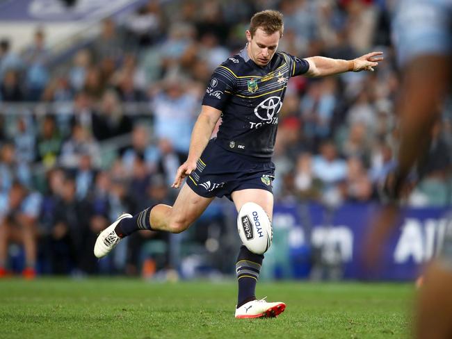 Michael Morgan kicks a field goal to win the final.