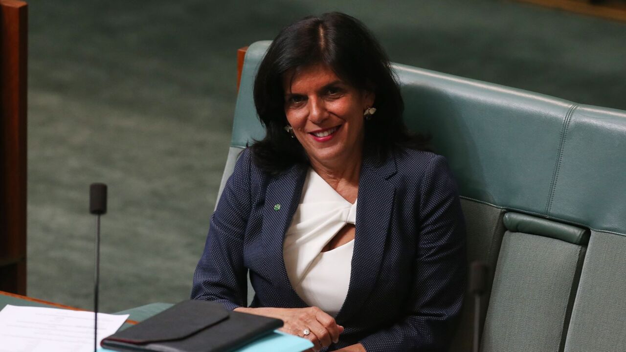 Liberal MP Julia Banks defects to the crossbench