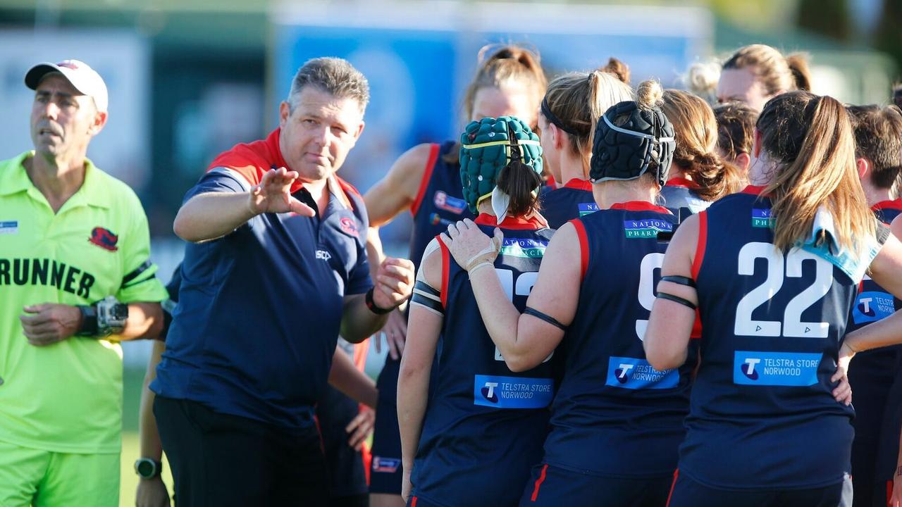 Steve Symonds chats to his Norwood players on grand final day. Picture: Deb Curtis