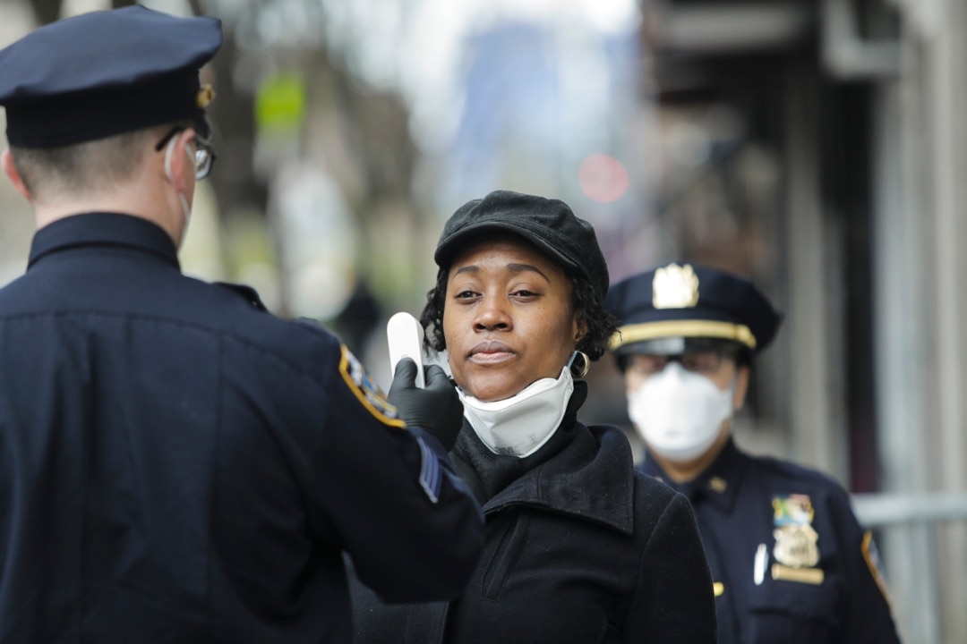 New Yorkers ordered to wear face masks in public