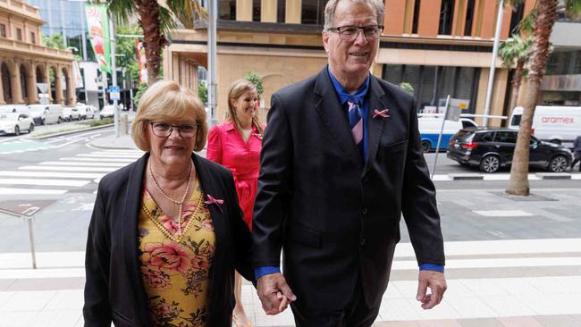 Younger brother of Lynette Dawson, Greg Simms (right) and his wife Merilyn (left) arriving at court. Picture: NCA NewsWire / David Swift