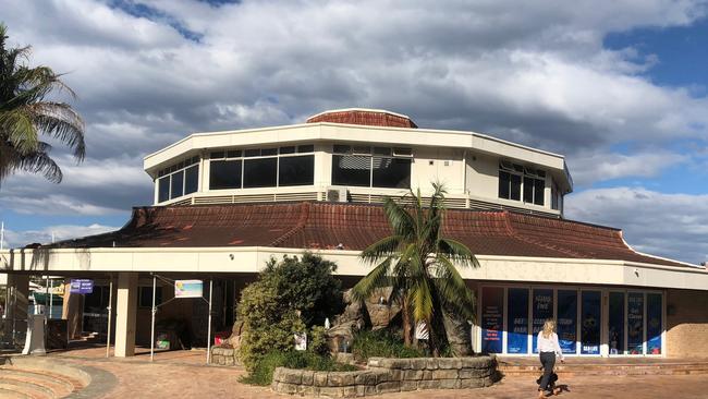 The fate of the Sea Life Aquarium at Manly, which has been closed since January 2018, has still not been decided while the abandoned building has become a magnet for illegal underage drinking parties, Pictrure: Jim O’Rourke.