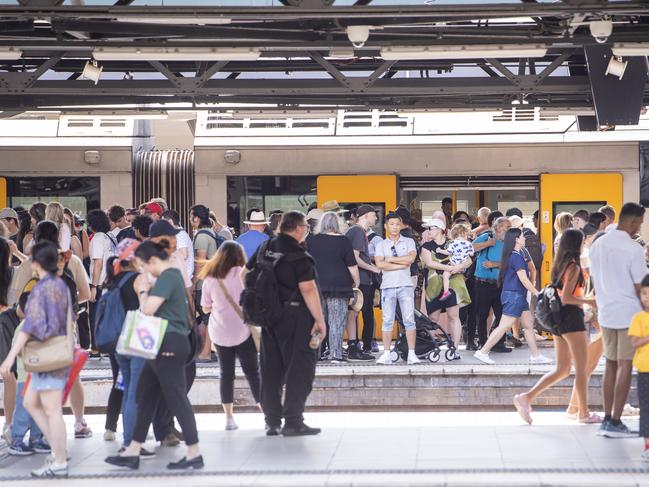 SYDNEY, AUSTRALIA. NewsWire Photos.December 21, 2024.Commuters at central station wait for connecting trains as an industrial dispute slows travel plans. Picture: NewsWire / Jeremy Piper