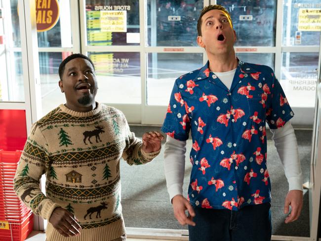 Moose (Lil Rel Howery) and Harold (Zachary Levi) in Harold & the Purple Crayon.