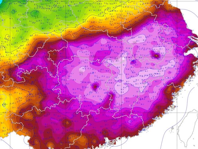 China has recorded its hottest October day in an unprecedented heatwave.