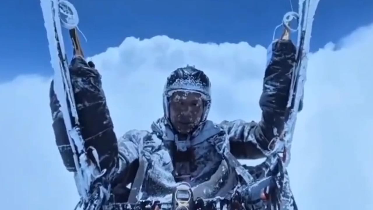 He had no oxygen mask, meaning he was fully exposed to the elements.