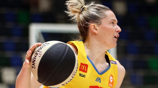 CANBERRA, AUSTRALIA - FEBRUARY 15: Sami Whitcomb of the Spirit in action during the round 15 WNBL match between Canberra Capitals and Bendigo Spirit at AIS Arena, on February 15, 2025, in Canberra, Australia. (Photo by Mark Nolan/Getty Images)