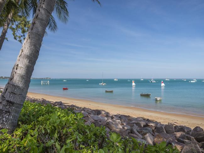 The Darwin Sailing Club is an active and vibrant family orientated club offering year round sailing and hospitality to members and visitors to Darwin from the beautiful clubhouse on Fannie Bay. The open and airy clubhouse on Fannie Bay offers the perfect setting to enjoy the spectacular Darwin sunsets with family and friends. Escape 28 February 2025Sat MagPhoto - Tourism NT/Nick Pincott