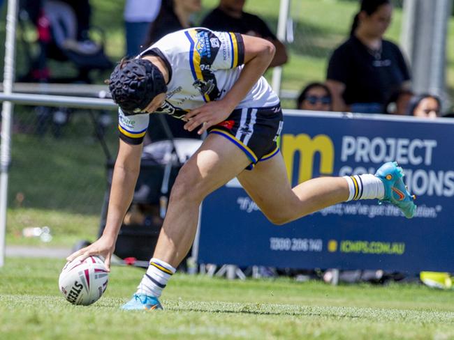 Stanley Huen scores a try. Picture: Jerad Williams